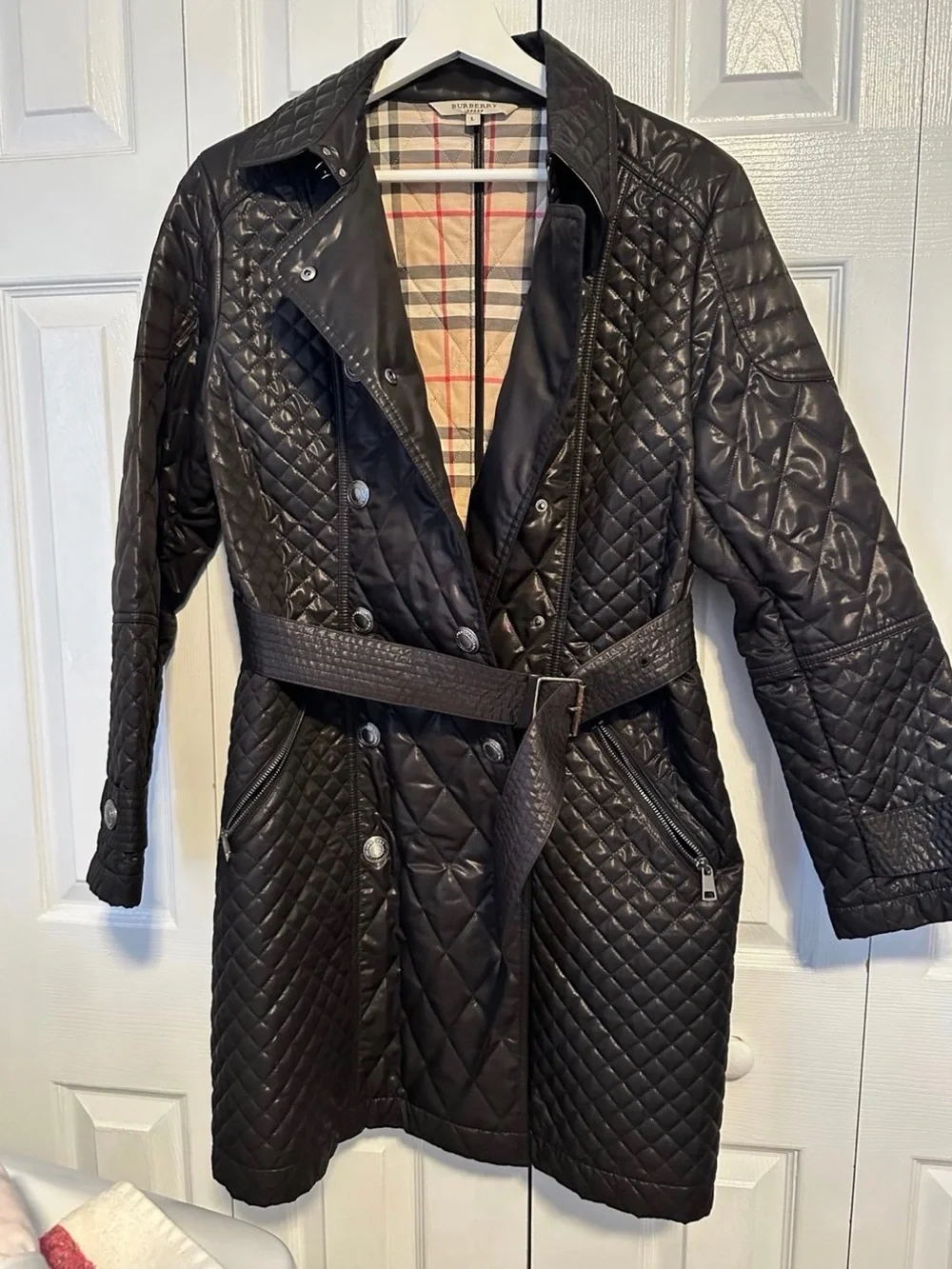 Burberry Quilted Double-Breasted Trench Coat in Black - Picture 2 of 7